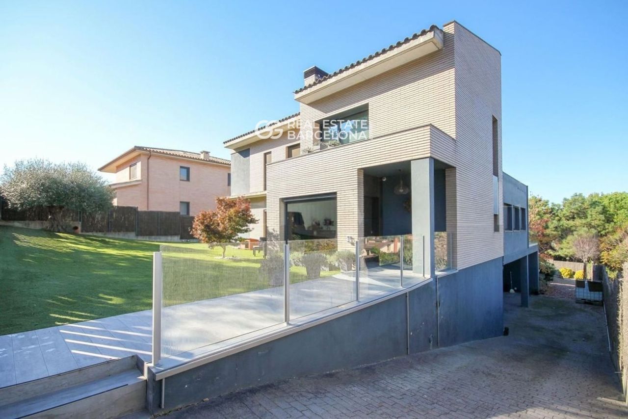 Дом в Барселоне, Испания, 537 м² - фото 16