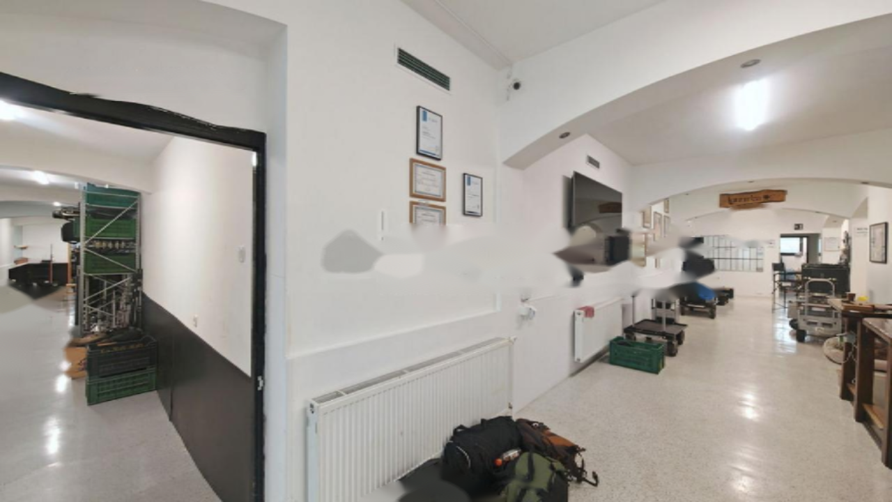 Офис в Любляне, Словения, 981 м² - фото 2