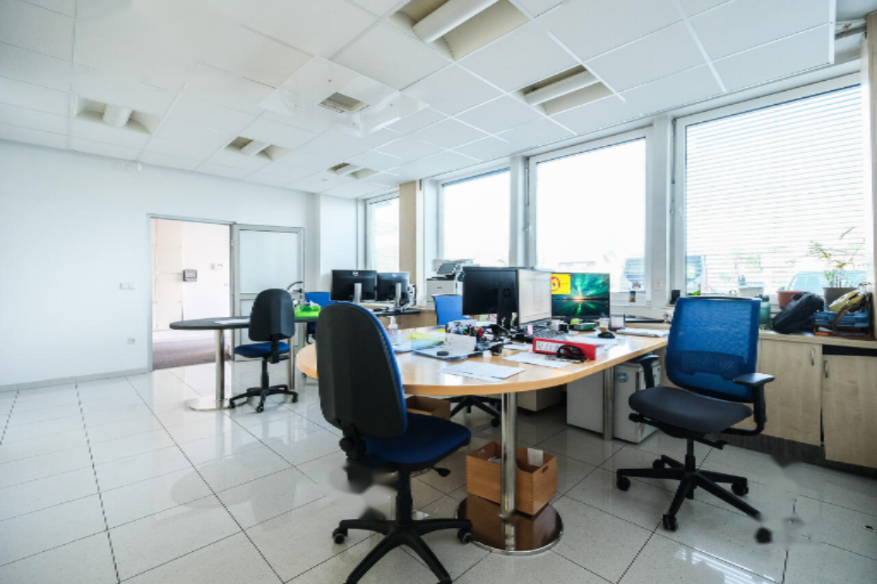 Офис в Любляне, Словения, 445 м² - фото 3