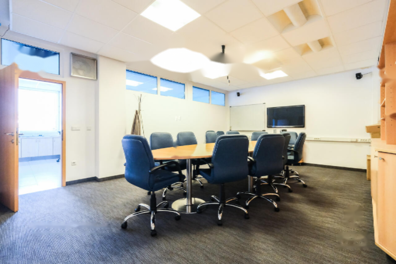 Офис в Любляне, Словения, 445 м² - фото 4