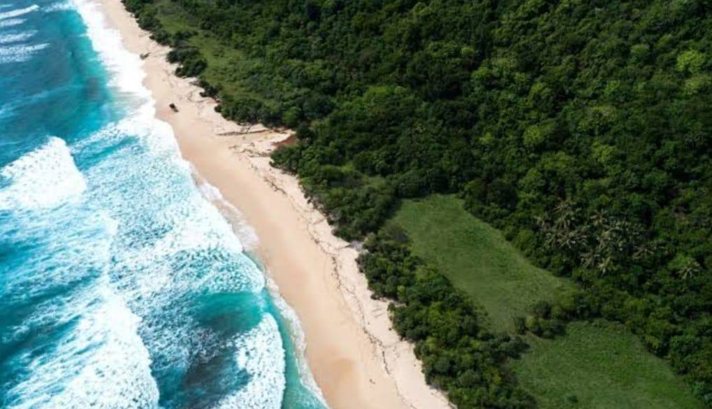 Земля в Улувату, Индонезия, 20 сот. - фото 1