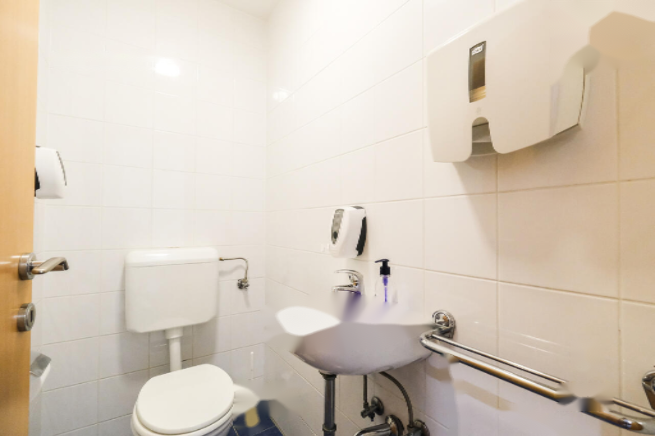 Офис в Любляне, Словения, 445 м² - фото 11