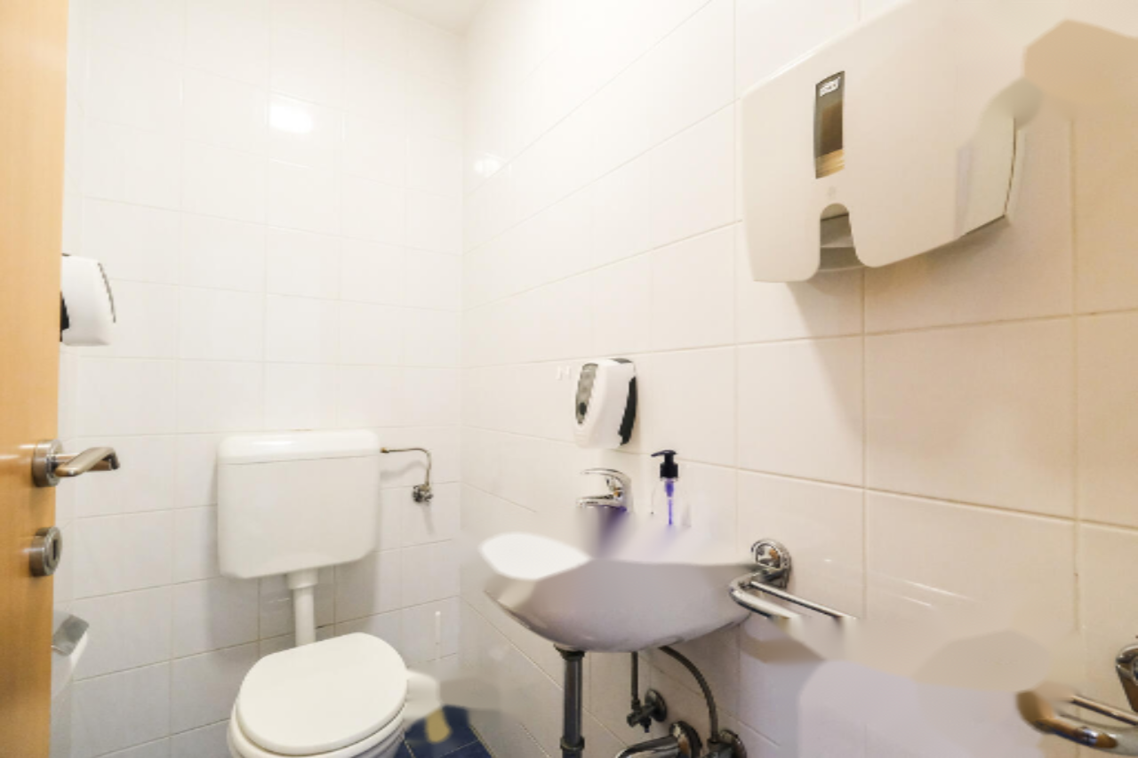 Офис в Любляне, Словения, 445 м² - фото 11