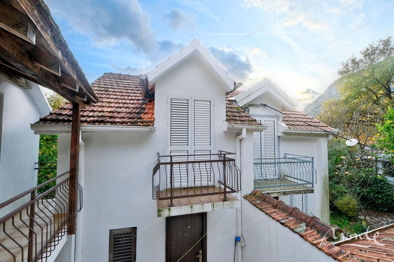 Вилла в Ораховаце, Черногория, 67 м² - фото 2