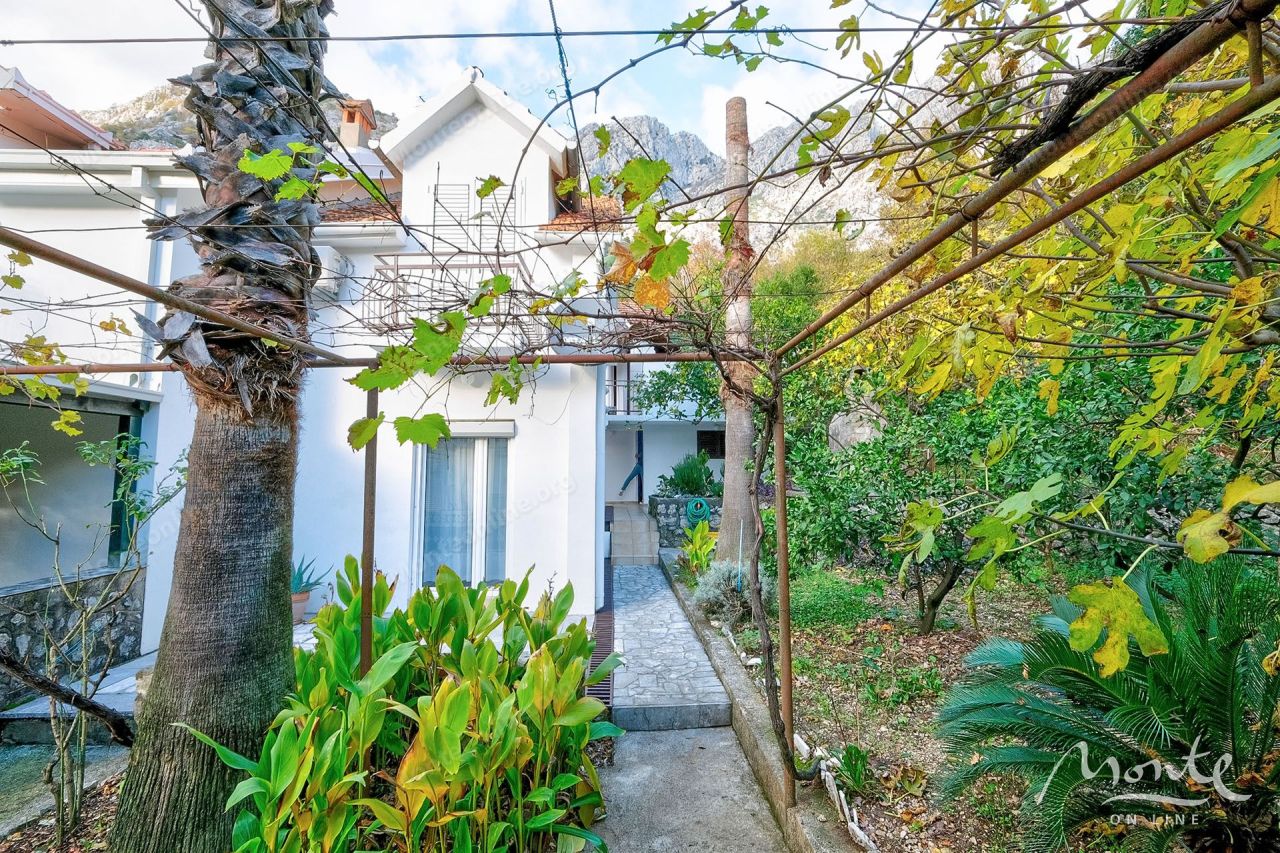 Вилла в Ораховаце, Черногория, 67 м² - фото 3