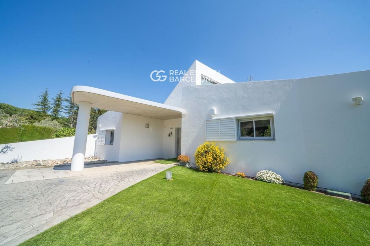 Шале Barcelona, Sant Andreu de Llavaneres, Испания, 446 м² - фото 3