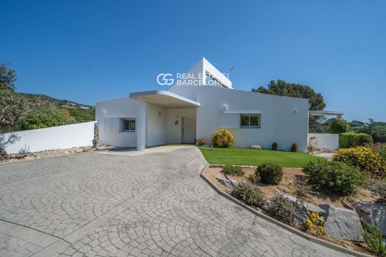 Шале Barcelona, Sant Andreu de Llavaneres, Испания, 446 м² - фото 4