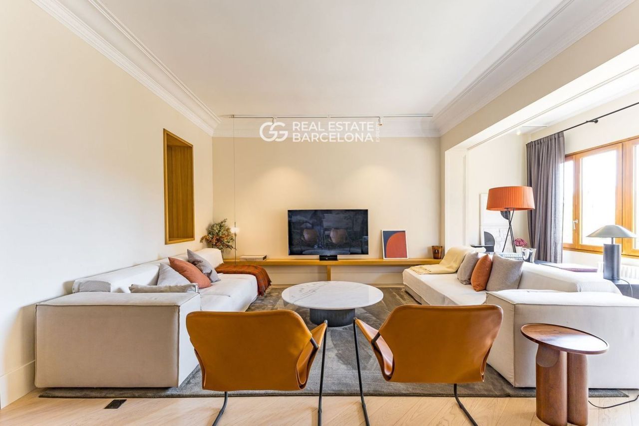 Квартира в Барселоне, Испания, 240 м² - фото 4