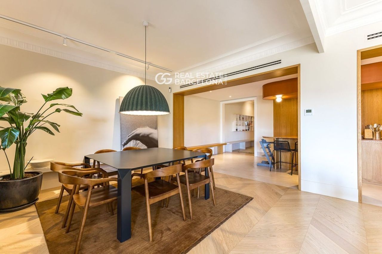 Квартира в Барселоне, Испания, 240 м² - фото 5