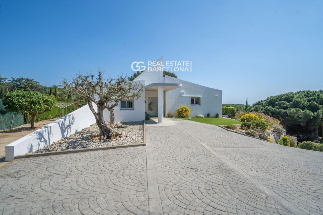 Шале Barcelona, Sant Andreu de Llavaneres, Испания, 446 м² - фото 5