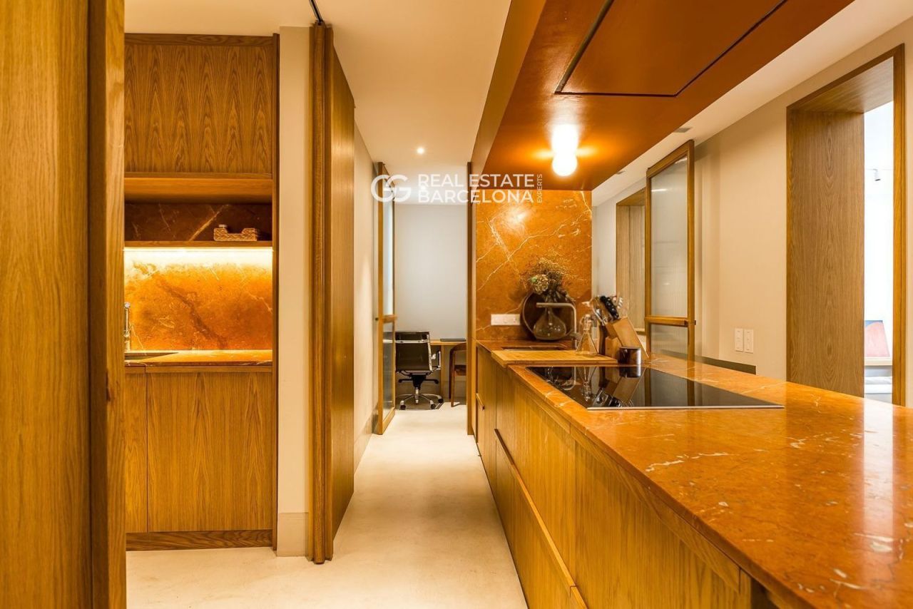 Квартира в Барселоне, Испания, 240 м² - фото 10