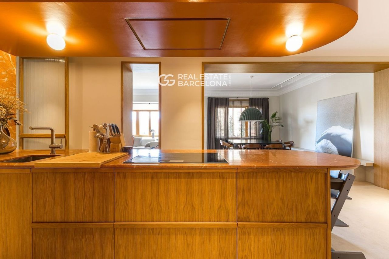 Квартира в Барселоне, Испания, 240 м² - фото 11