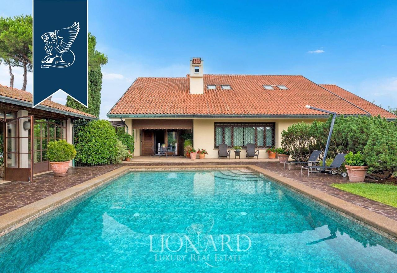 Вилла в Виченце, Италия, 1 050 м² - фото 1