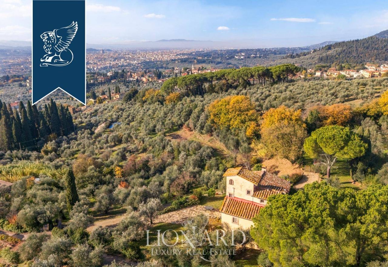 Вилла во Флоренции, Италия, 400 м² - фото 2