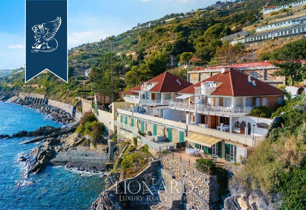 Апартаменты в Империи, Италия, 190 м² - фото 2