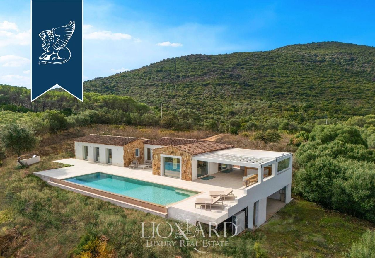 Вилла в Ольбии, Италия, 300 м² - фото 2