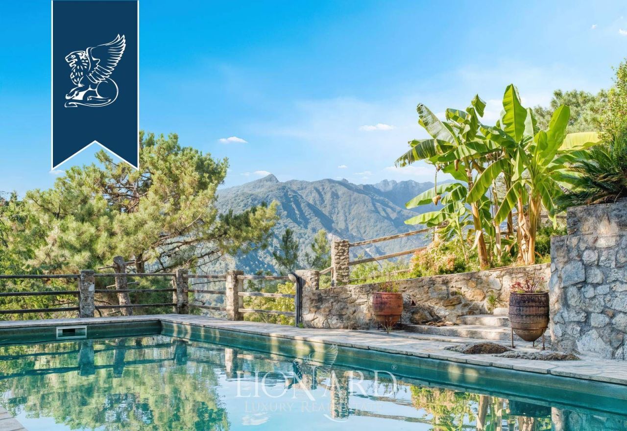 Вилла в Пьетрасанте, Италия, 500 м² - фото 2