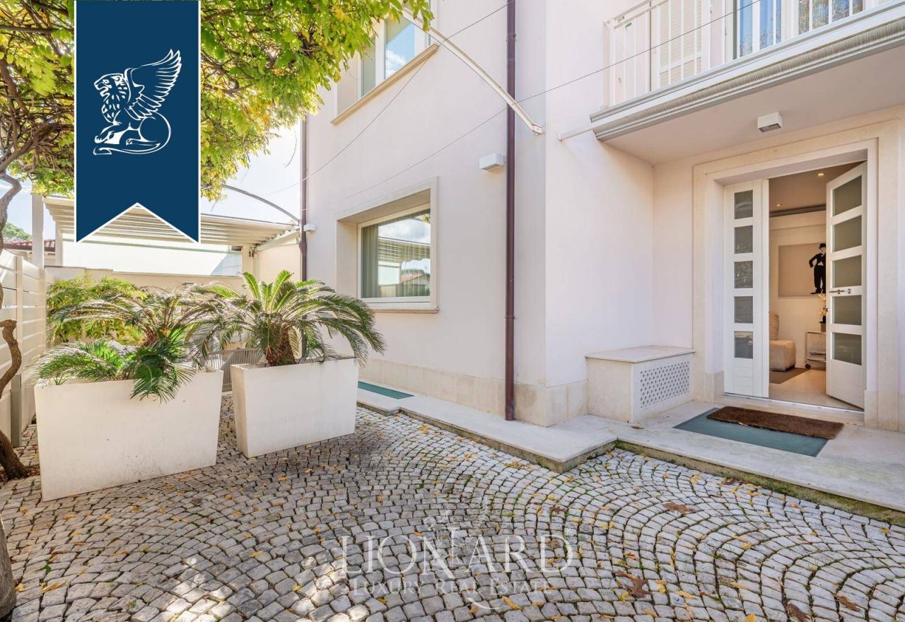 Вилла в Форте деи Марми, Италия, 240 м² - фото 3