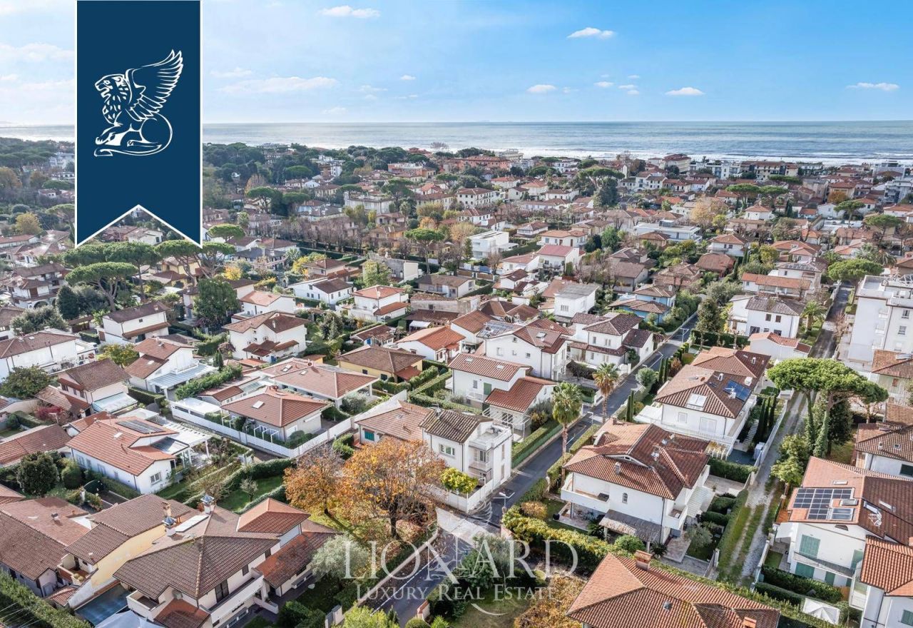 Вилла в Форте деи Марми, Италия, 240 м² - фото 4