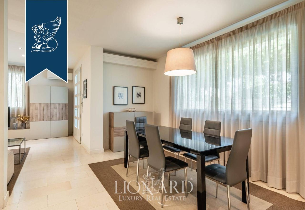 Вилла в Форте деи Марми, Италия, 240 м² - фото 8