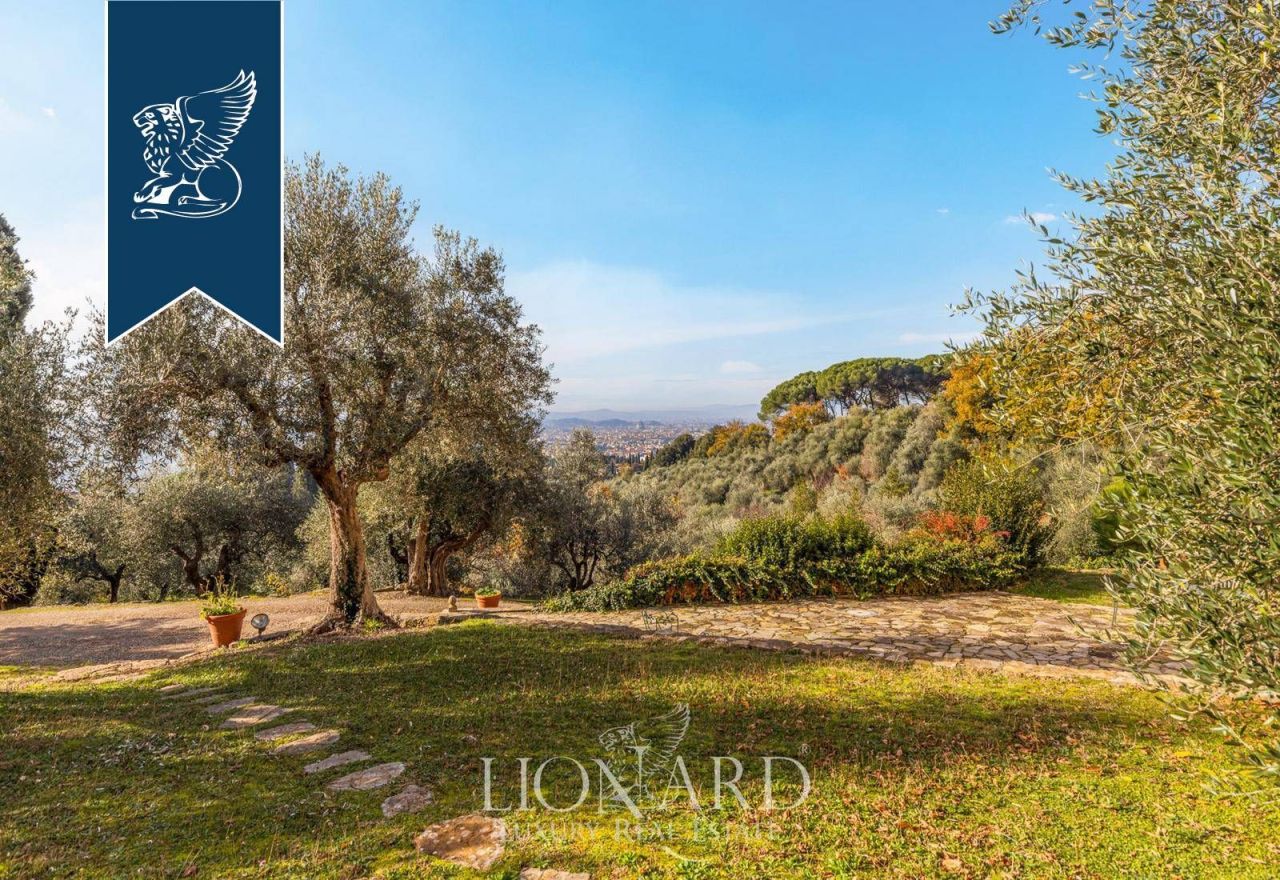 Вилла во Флоренции, Италия, 400 м² - фото 8