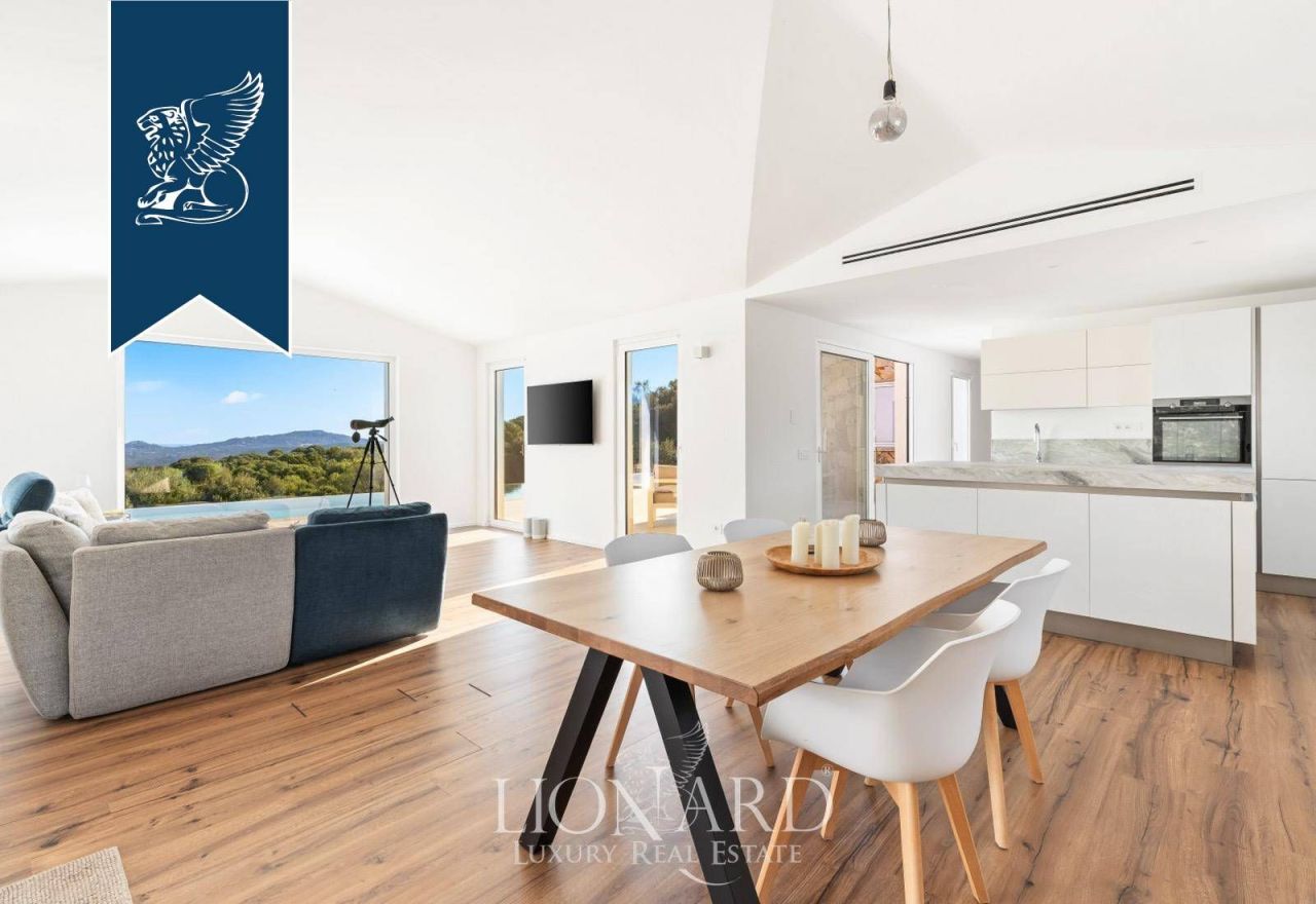 Вилла в Ольбии, Италия, 300 м² - фото 10