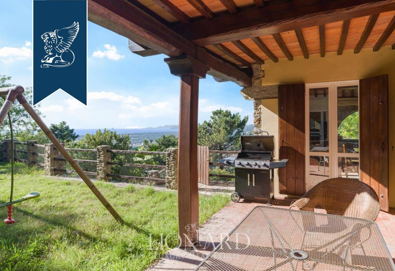 Вилла в Пьетрасанте, Италия, 500 м² - фото 11