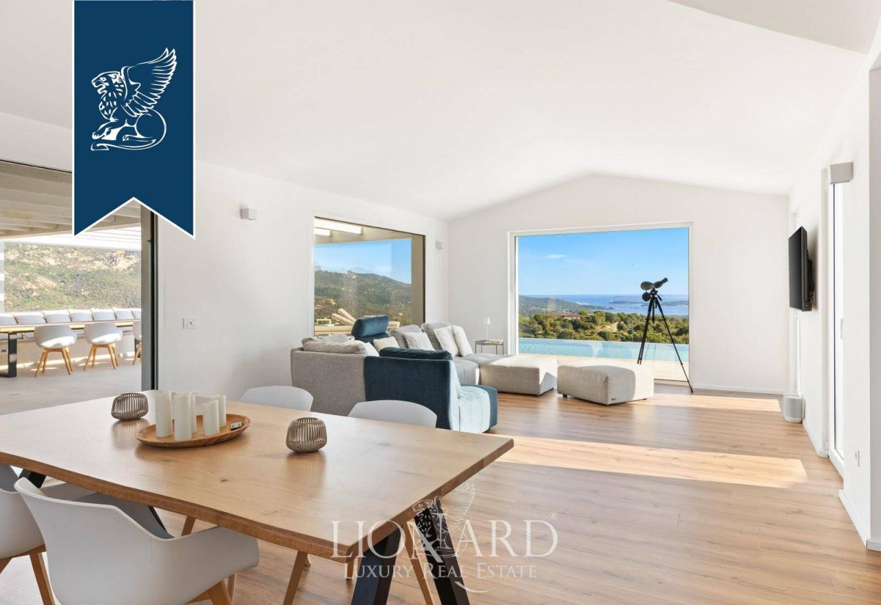 Вилла в Ольбии, Италия, 300 м² - фото 11