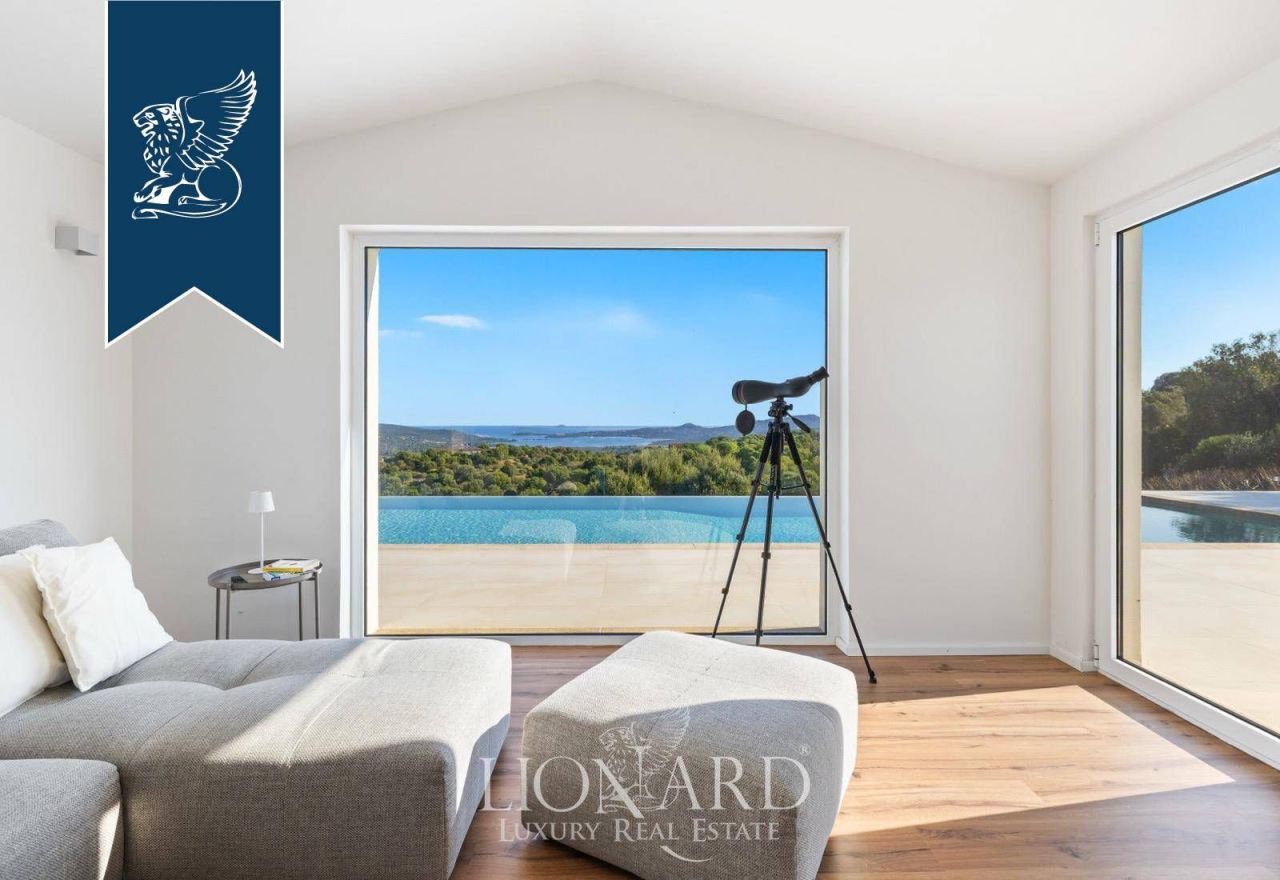 Вилла в Ольбии, Италия, 300 м² - фото 16