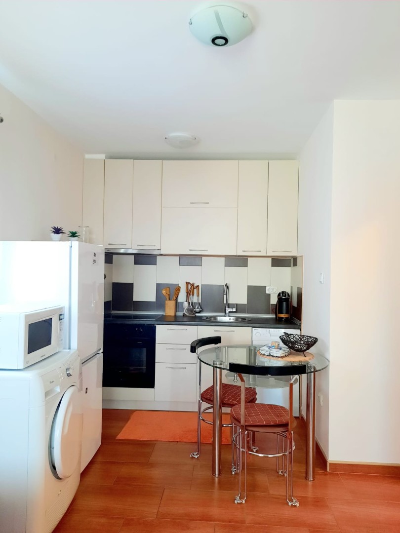 Квартира в Тивате, Черногория, 29 м² - фото 10