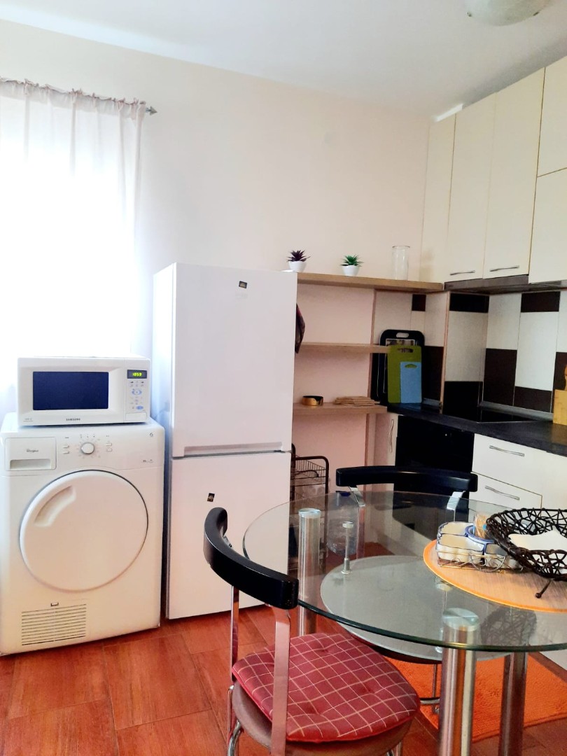 Квартира в Тивате, Черногория, 29 м² - фото 11