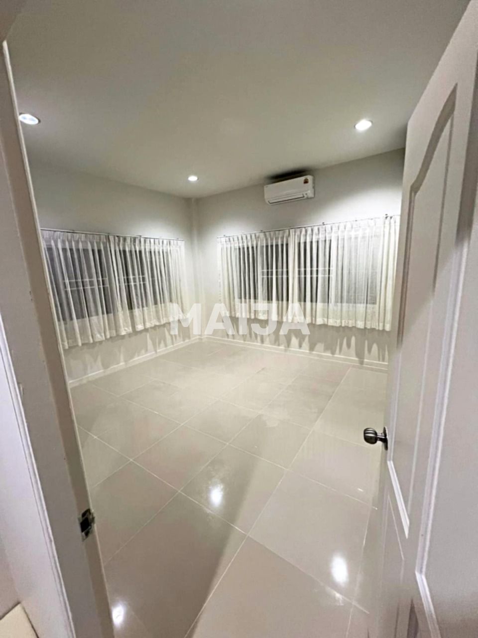 Вилла в Паттайе, Таиланд, 200 м² - фото 17