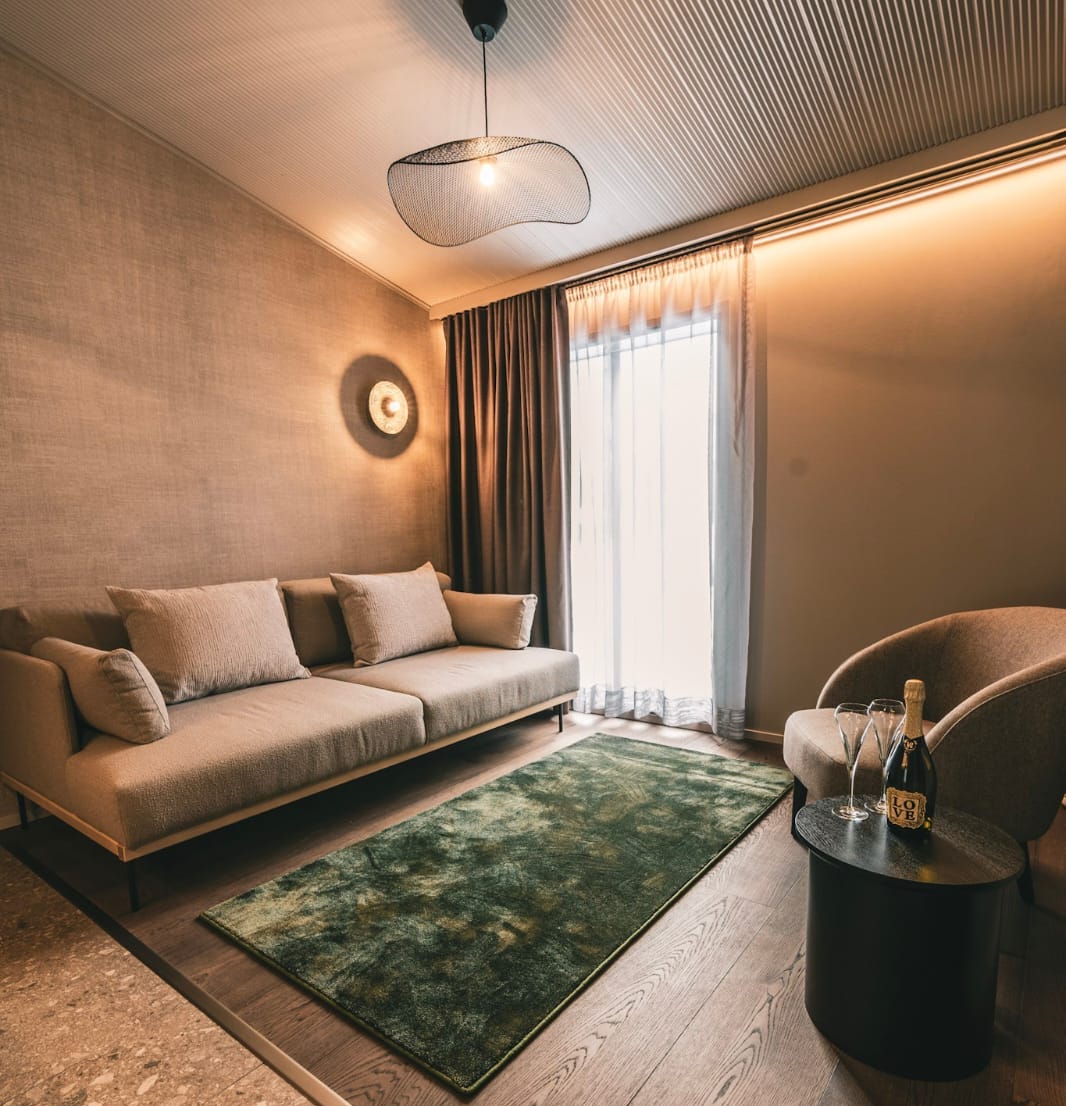 Отель, гостиница в Ивало, Финляндия, 625 м² - фото 1