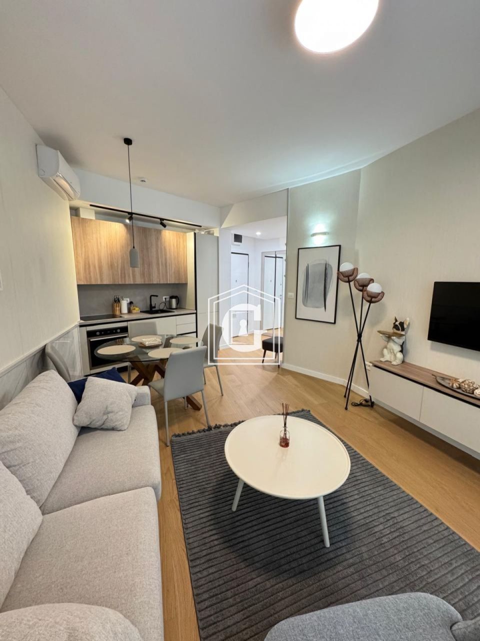 Апартаменты в Бечичи, Черногория, 54 м² - фото 1