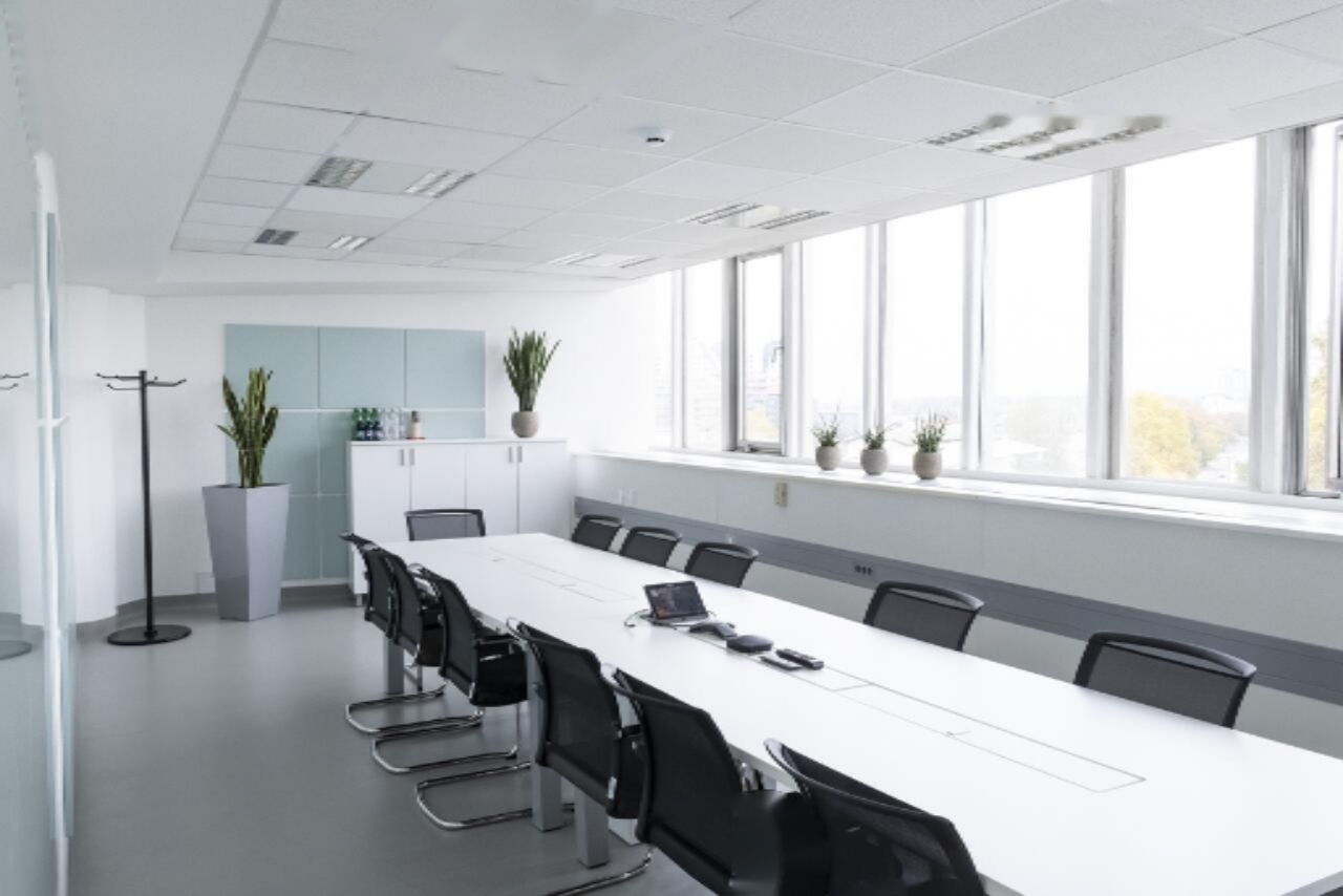 Офис в Любляне, Словения, 2 406 м² - фото 2