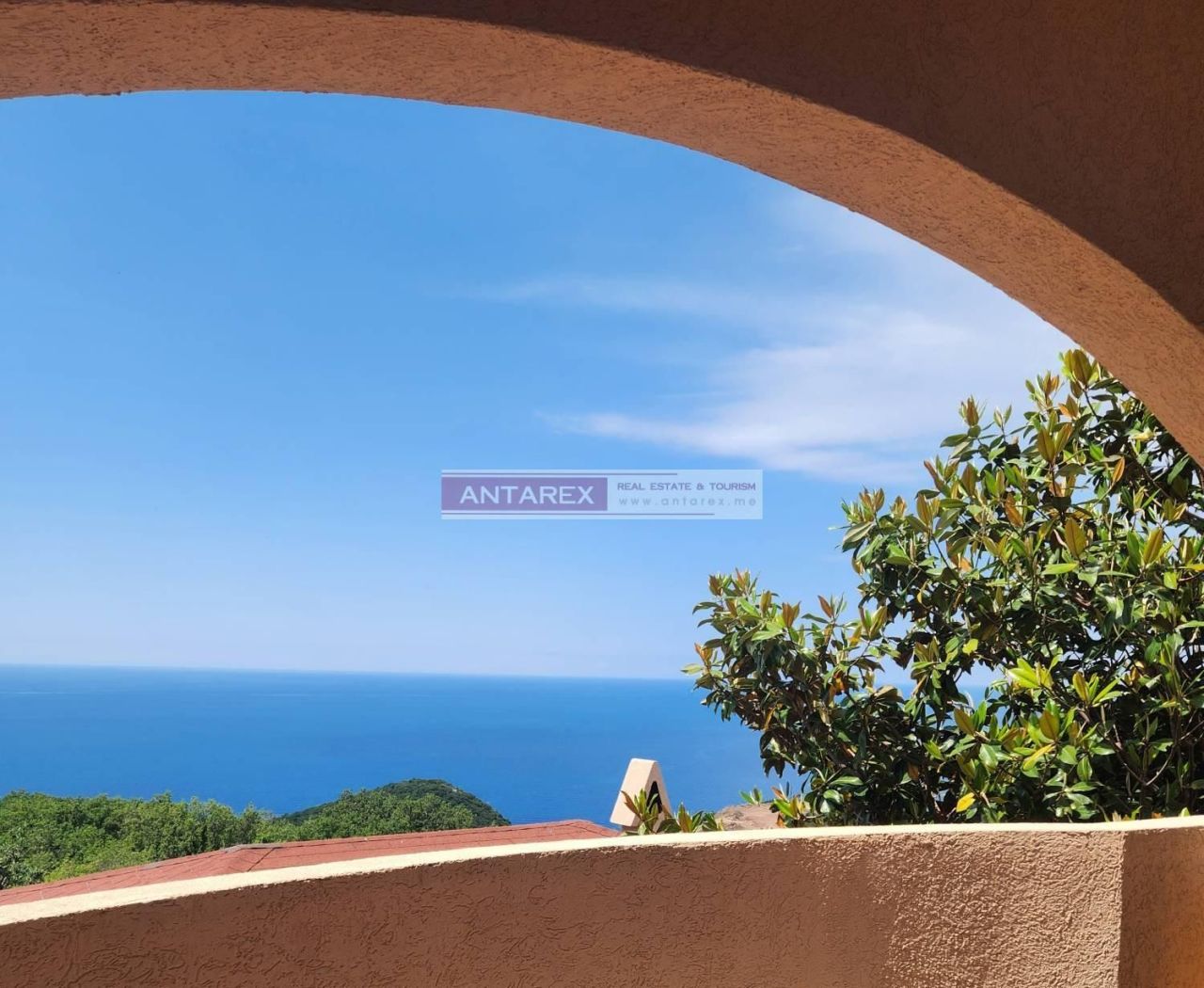 Вилла в Святом Стефане, Черногория, 145 м² - фото 1