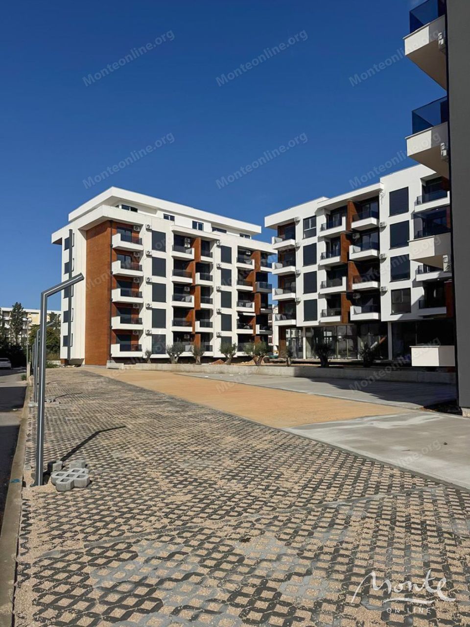 Апартаменты в Улцине, Черногория, 69 м² - фото 1