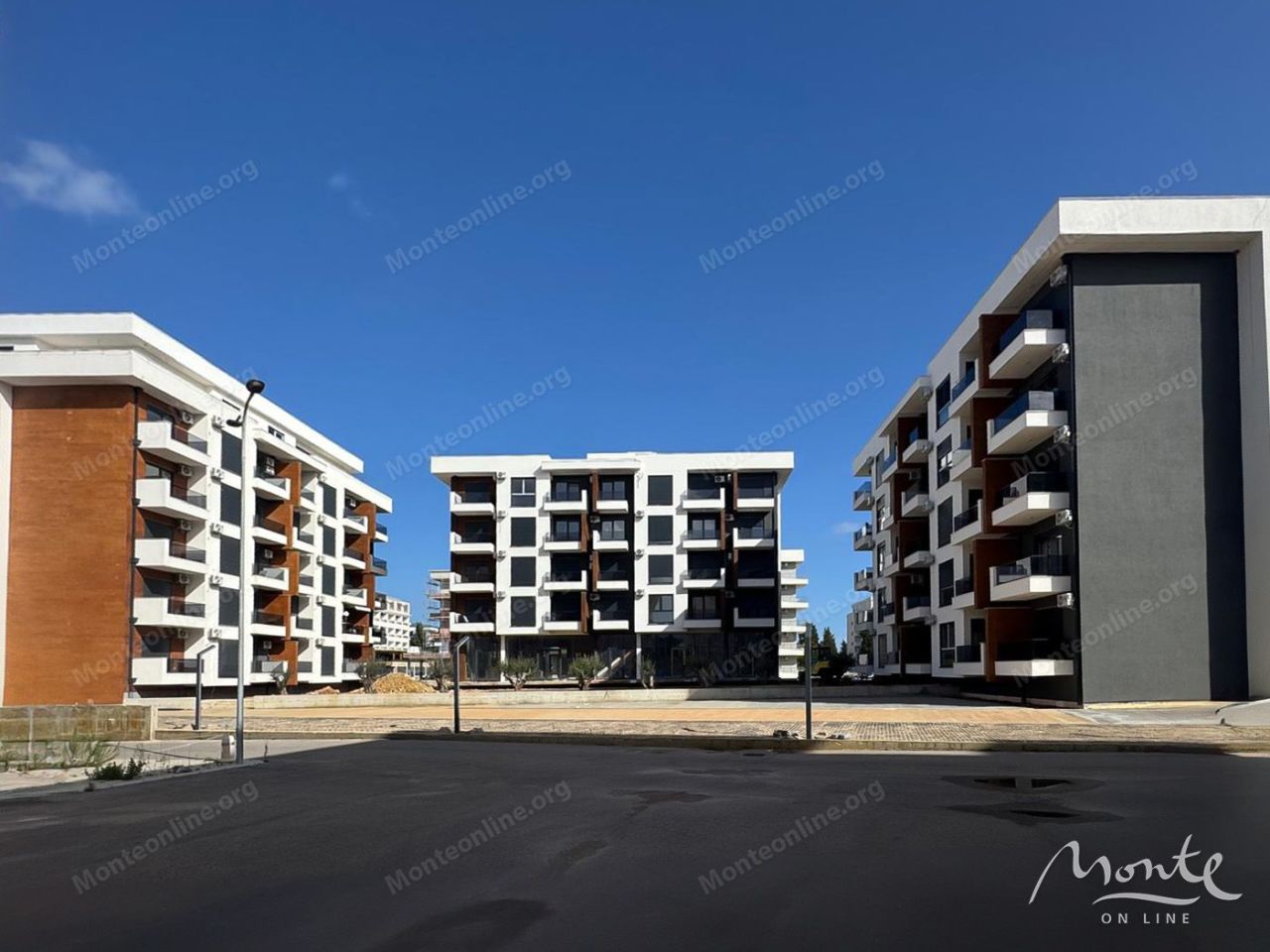 Апартаменты в Улцине, Черногория, 69 м² - фото 2