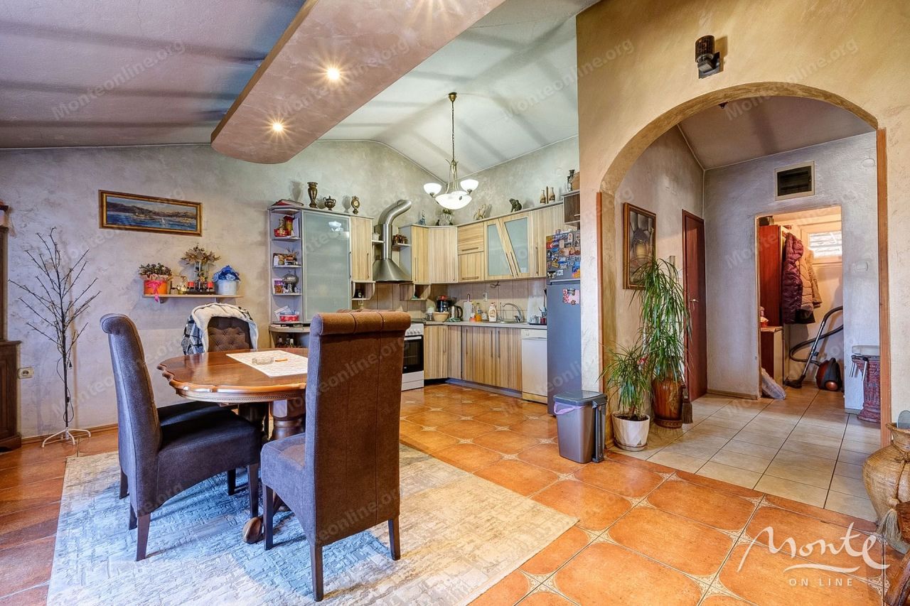 Вилла в Доброте, Черногория, 219 м² - фото 13