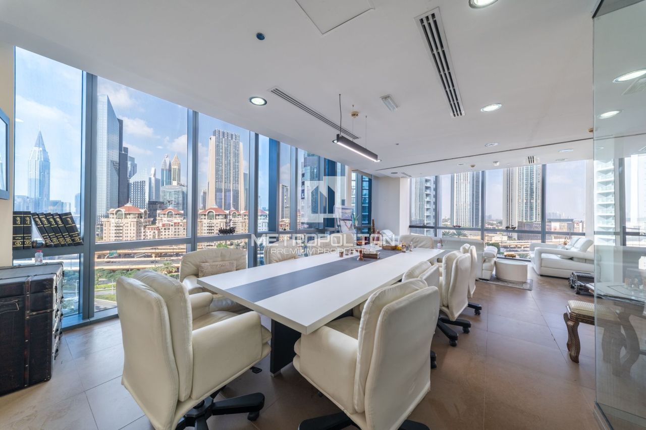 Офис в Дубае, ОАЭ, 341 м² - фото 2