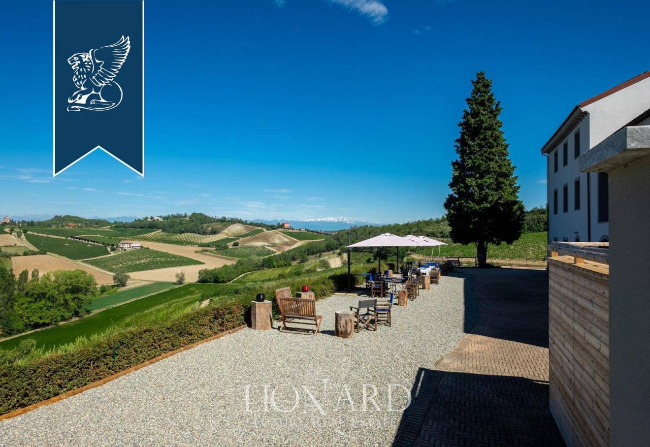 Вилла в Алессандрии, Италия, 600 м² - фото 5