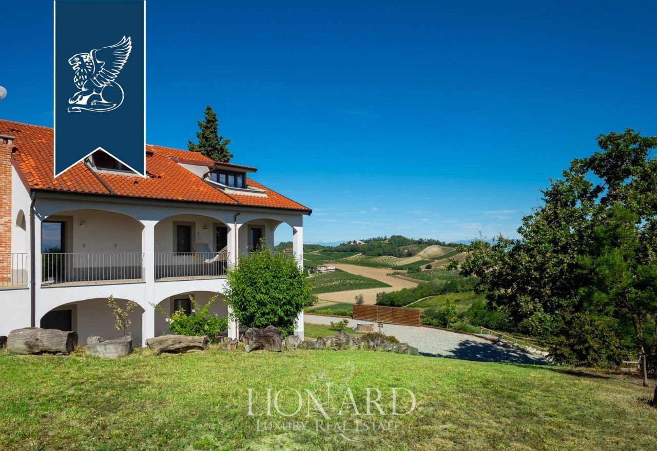 Вилла в Алессандрии, Италия, 600 м² - фото 9