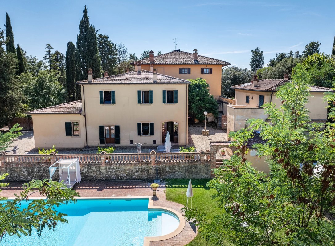 Доходный дом в Фояно-делла-Кьяне, Италия, 1 432 м² - фото 2