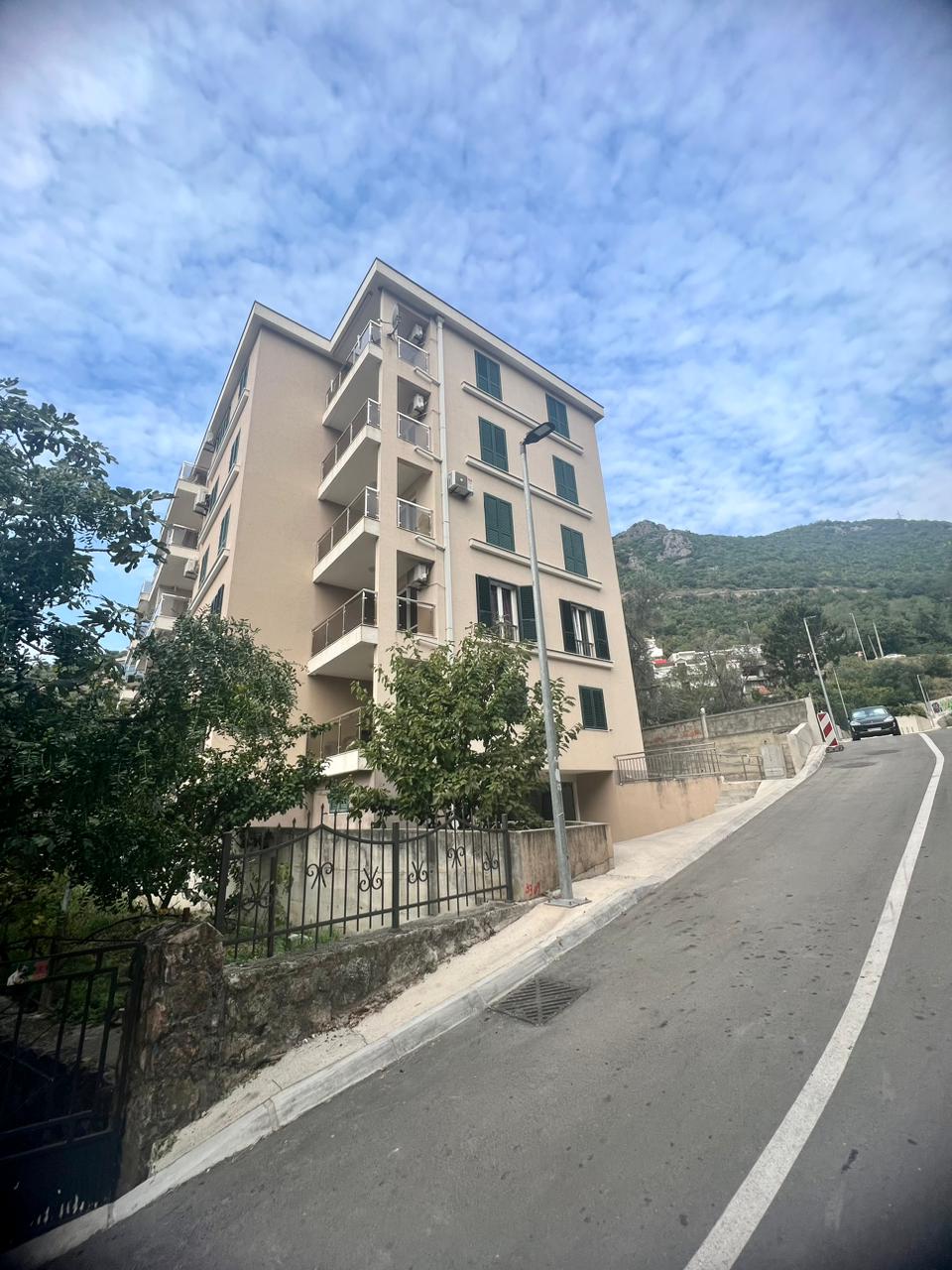 Квартира в Бечичи, Черногория, 69 м² - фото 2