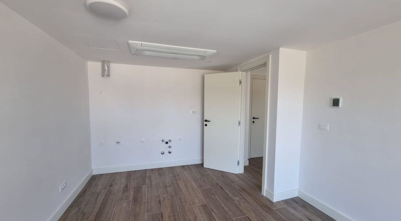 Квартира в Тивате, Черногория, 48 м² - фото 6