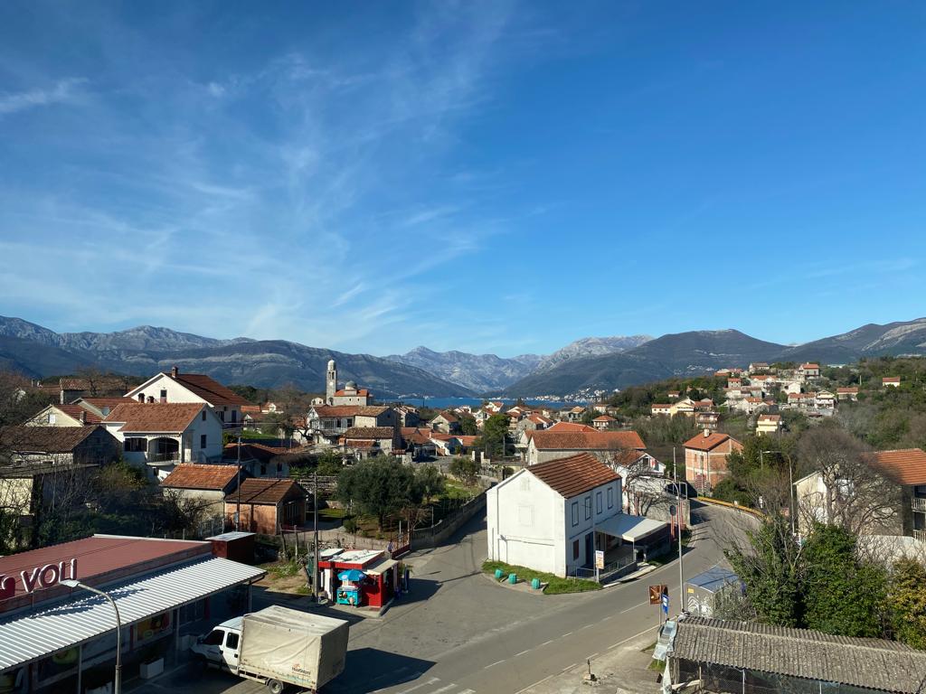 Квартира в Тивате, Черногория, 48 м² - фото 16