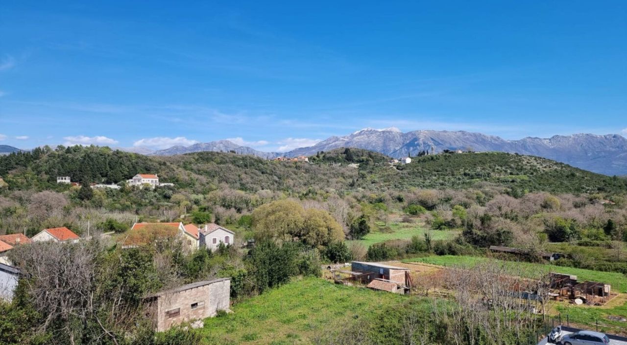 Квартира в Тивате, Черногория, 48 м² - фото 15