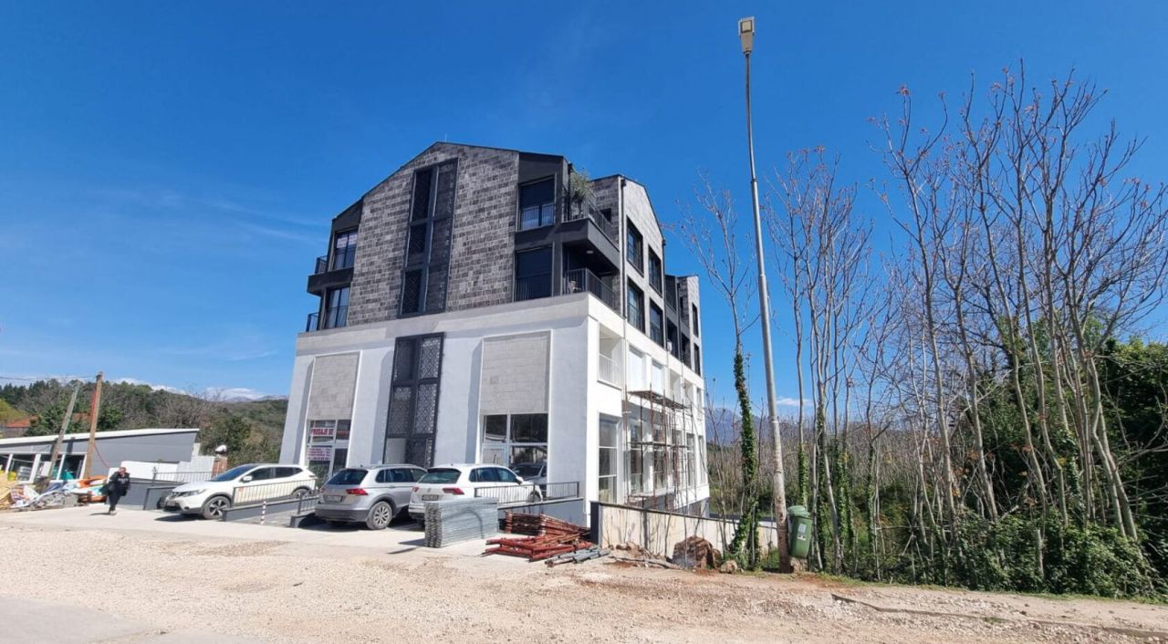 Квартира в Тивате, Черногория, 48 м² - фото 3