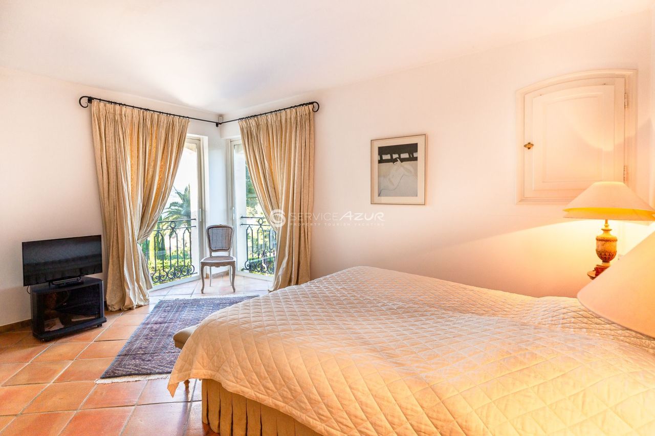 Вилла в Антибе, Франция, 400 м² - фото 18