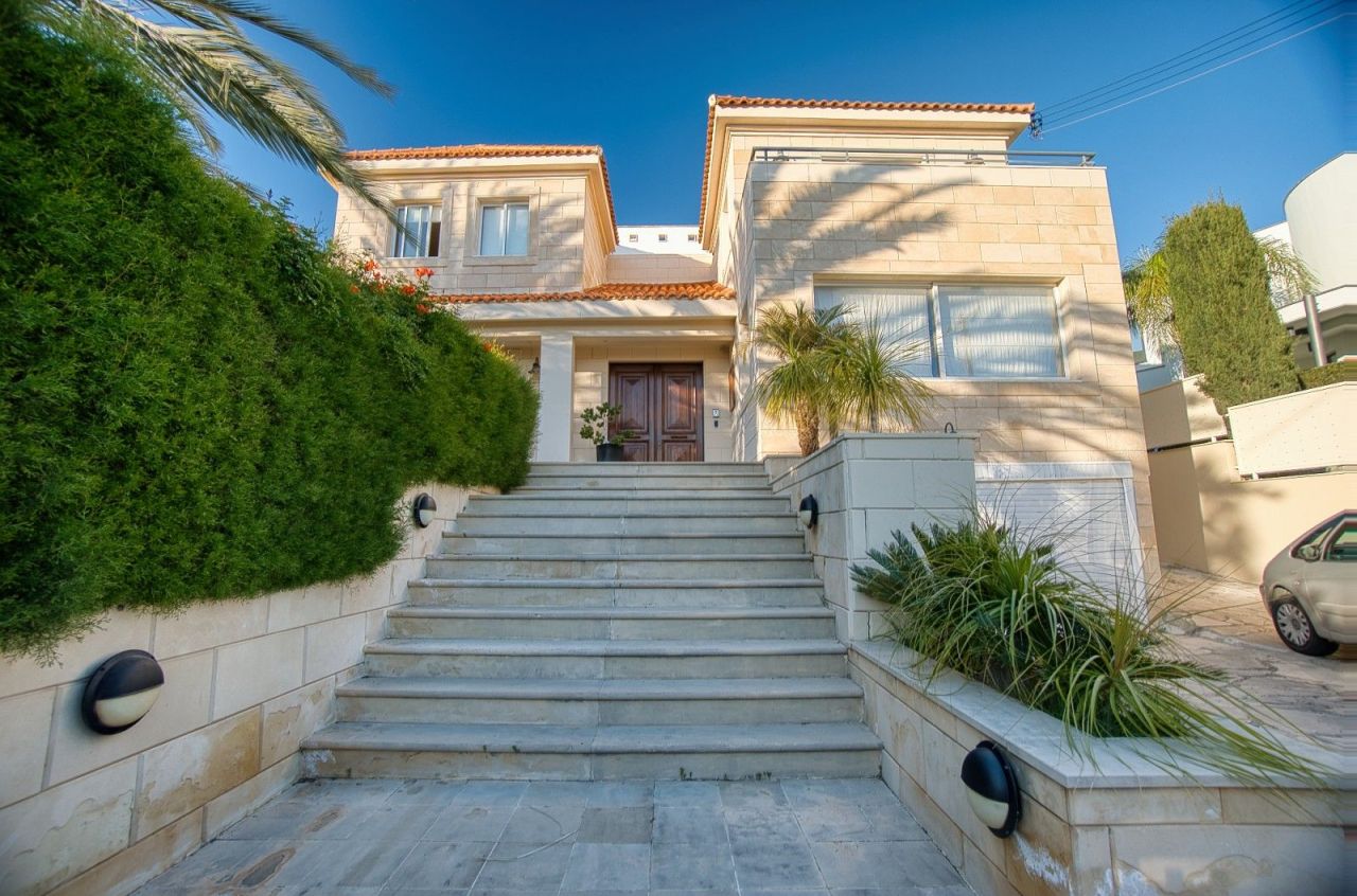 Вилла в Лимасоле, Кипр, 402 м² - фото 1